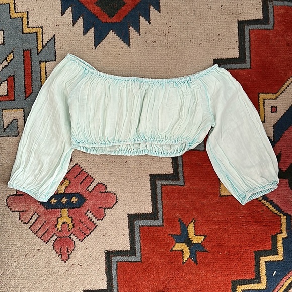 Off the shoulder crop top 😇 - Picture 5 of 6